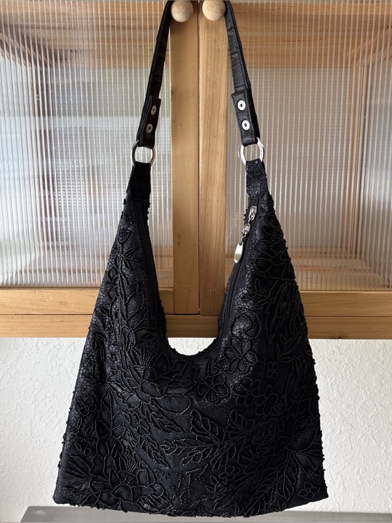 American Vintage Handbags - Vintage Boho Black Beaded Floral Hobo Bag✨